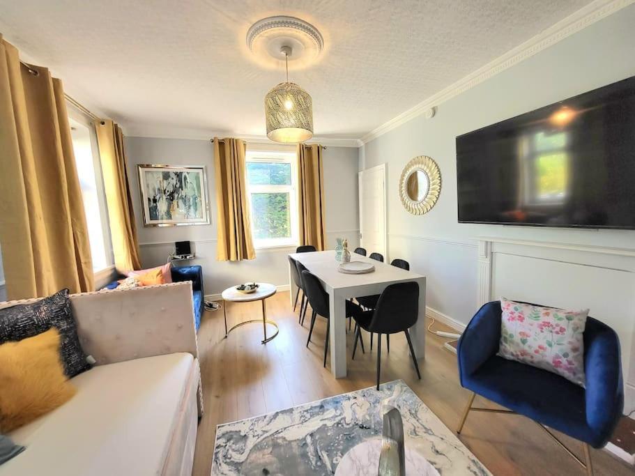 4 Bedrooms Apartment By Sensational Stay Short Lets & Serviced Accommodation Edinburg Exteriör bild