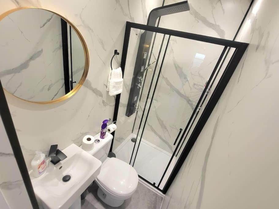 4 Bedrooms Apartment By Sensational Stay Short Lets & Serviced Accommodation Edinburg Exteriör bild