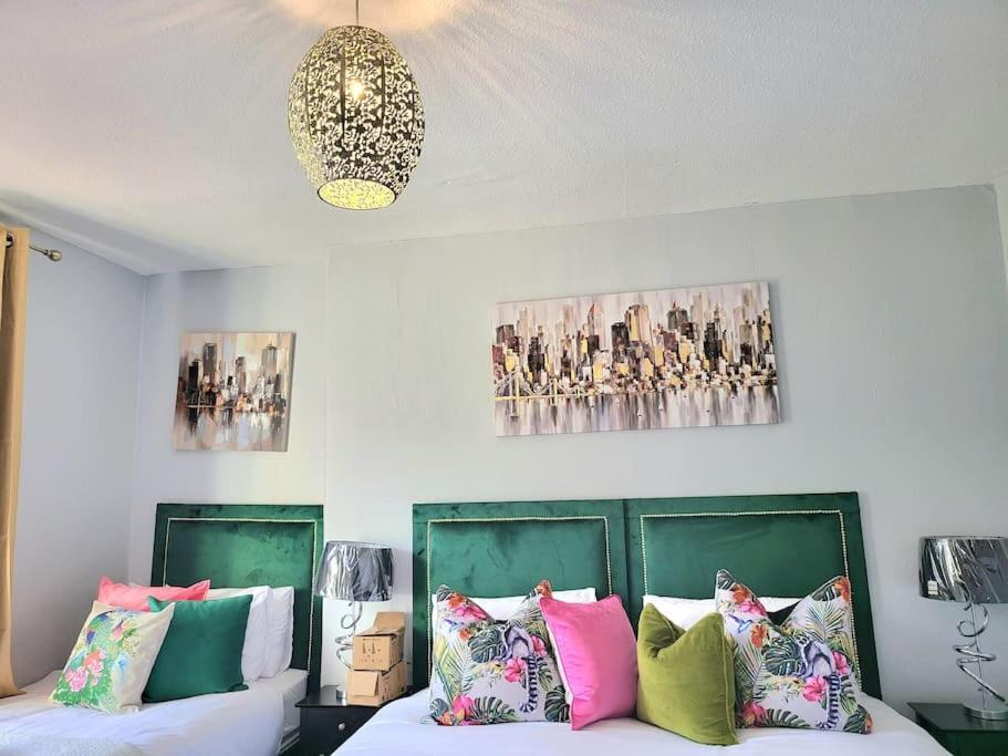 4 Bedrooms Apartment By Sensational Stay Short Lets & Serviced Accommodation Edinburg Exteriör bild